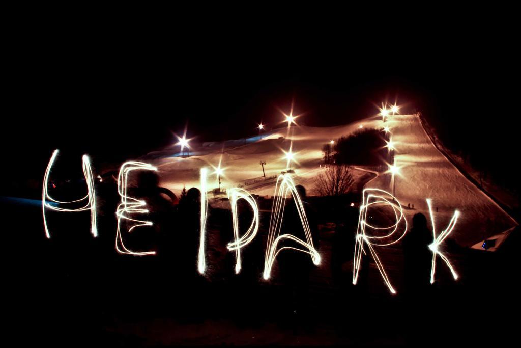 Отель Heipark Tosovice Экстерьер фото